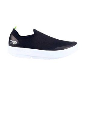 New in Box OOFOS Eezee Low Shoe - Women's size 6 - Black w/ White Soles